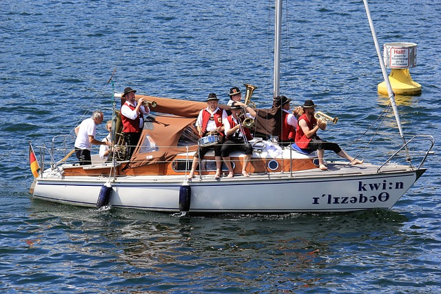 通过中场的 通过中场的